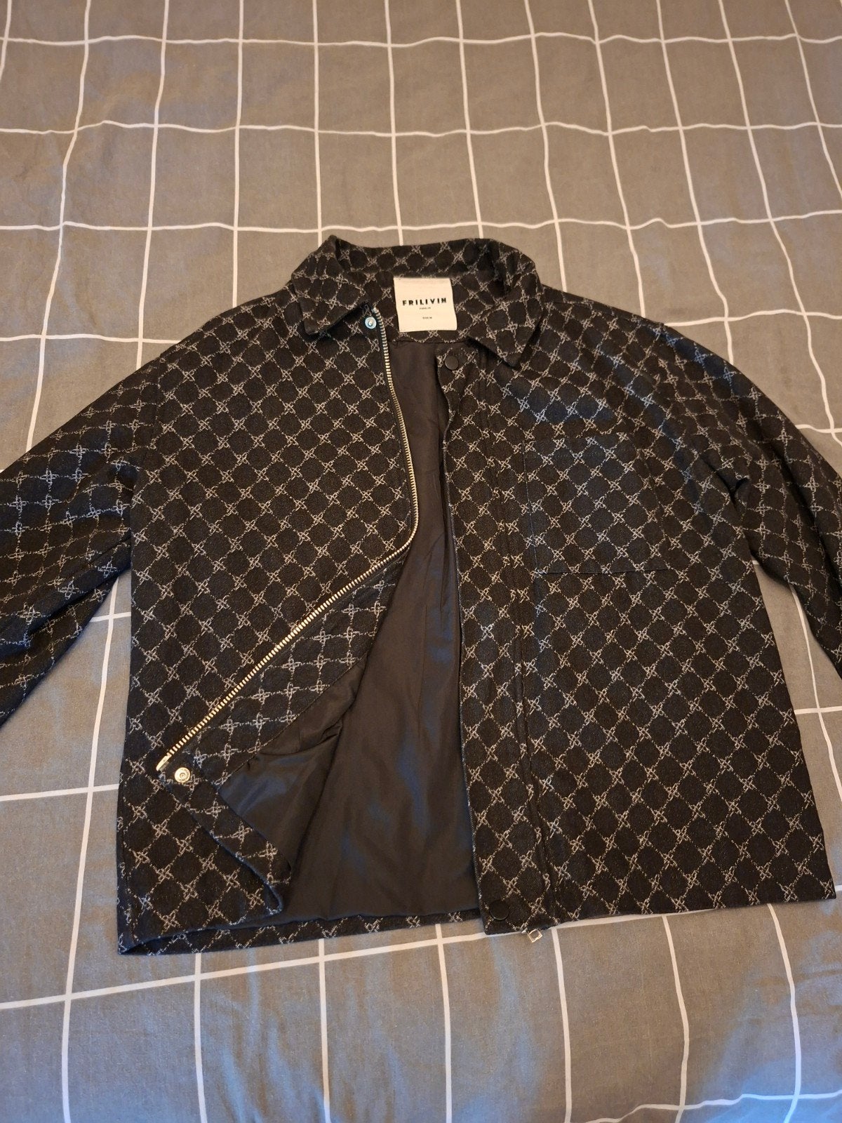 Frilivin Jasje Maat M - Stijlvol en Comfortabel, Maat 48/50 (M), Ophalen of Verzenden, Zo goed als nieuw, Frilivin
