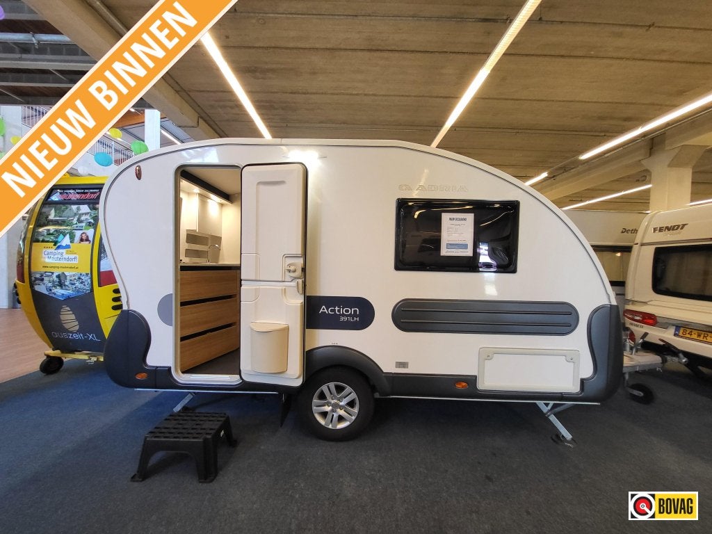 Adria Action 391 LH Unico Verona, nieuwstaat, Tot en met 2, Bedrijf, Treinzit, Adria