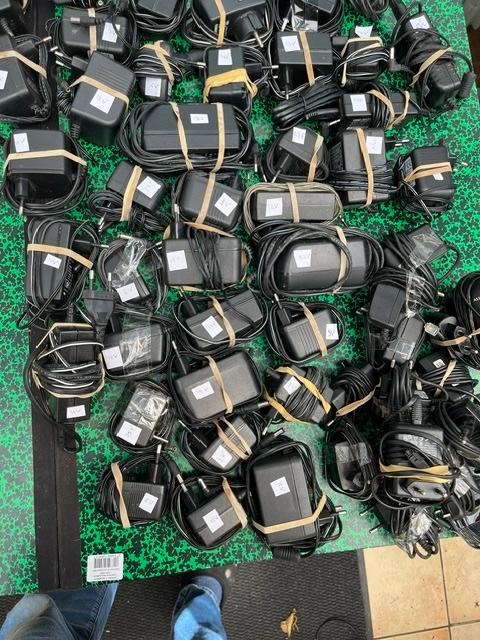 Verzameling Adapters: 50 stuks, Ophalen, Gebruikt, Stekker