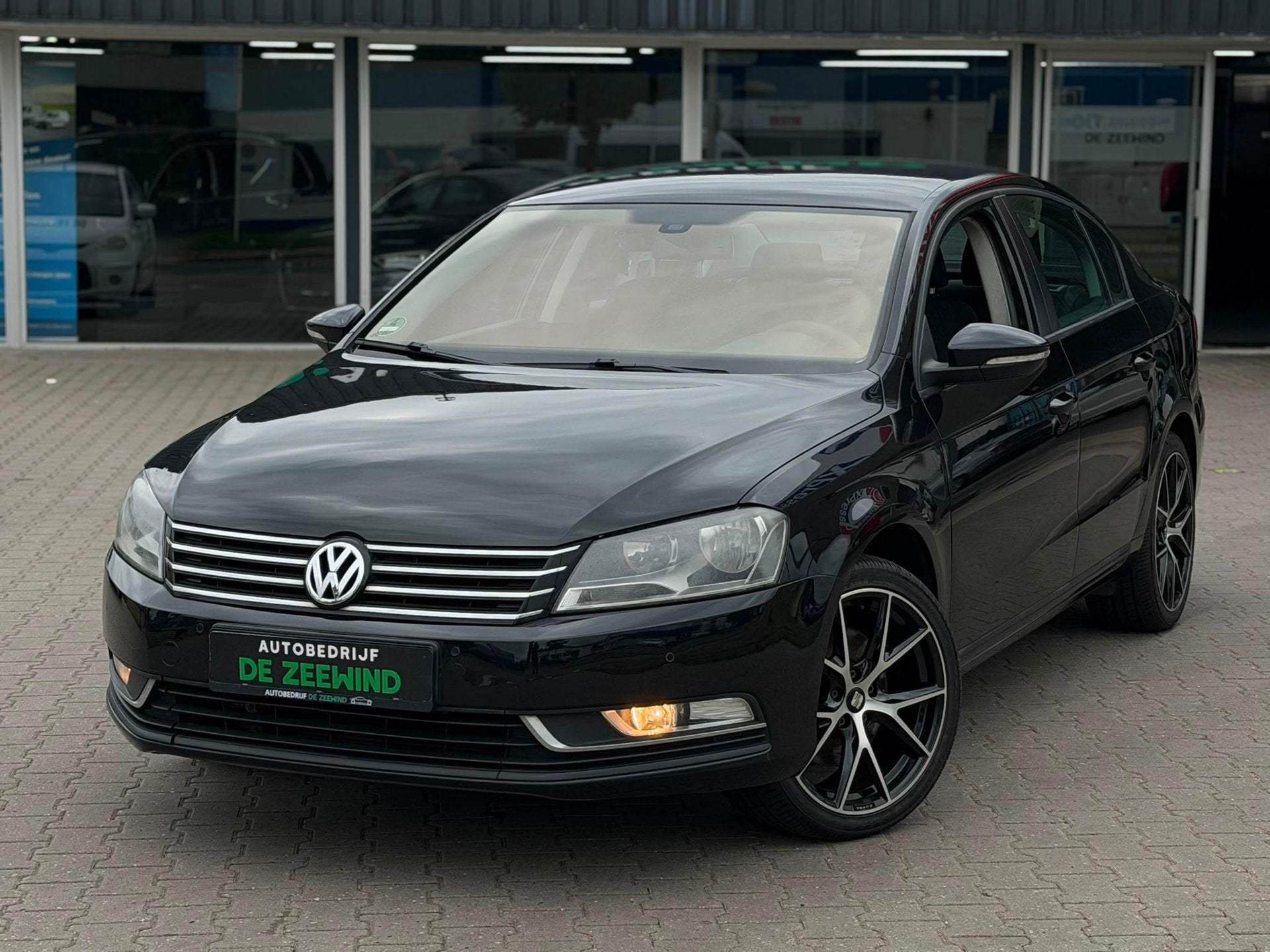 Volkswagen Passat 1.4 TSI Comfortline BlueMotion|Apple carpl, Auto's, Voorwielaandrijving, Gebruikt, 4 cilinders, Bedrijf