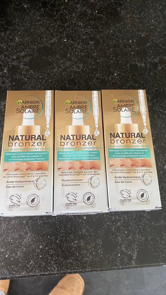 3 doosjes natrural bronzer, Ophalen of Verzenden, Zo goed als nieuw, Zonnebrand of After Sun