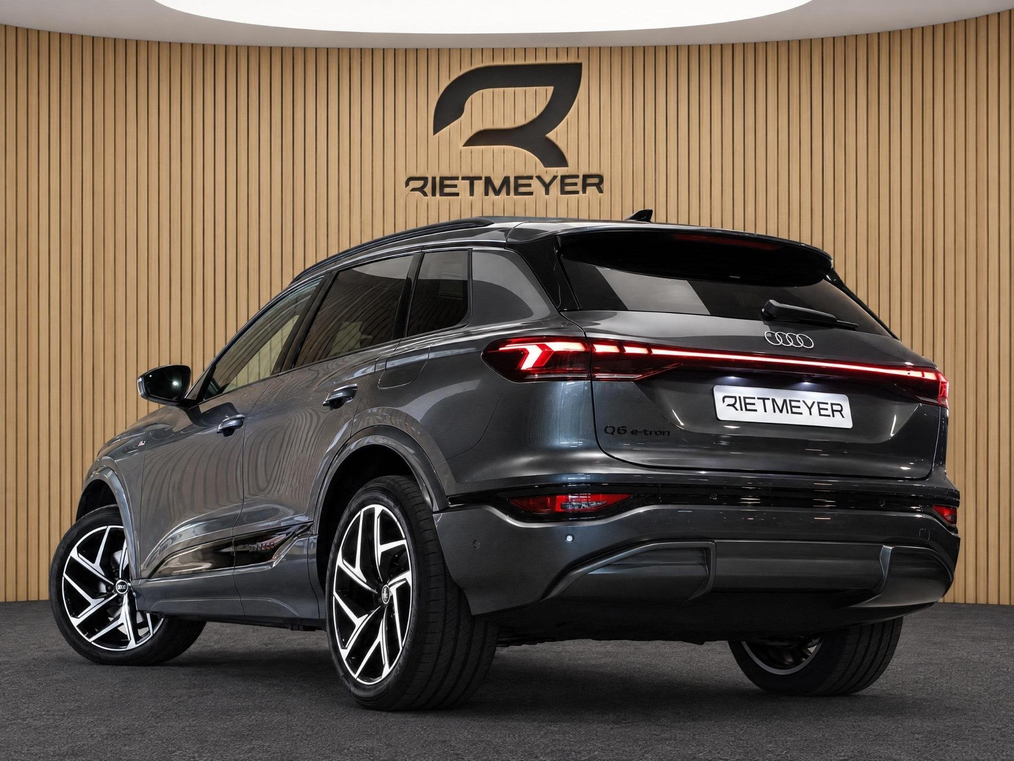 Audi Q6 e-tron edition performance 100 kWh |Pano |Elektr. Tr, Auto's, Automaat, 12 maanden, Gebruikt, 100 kWh