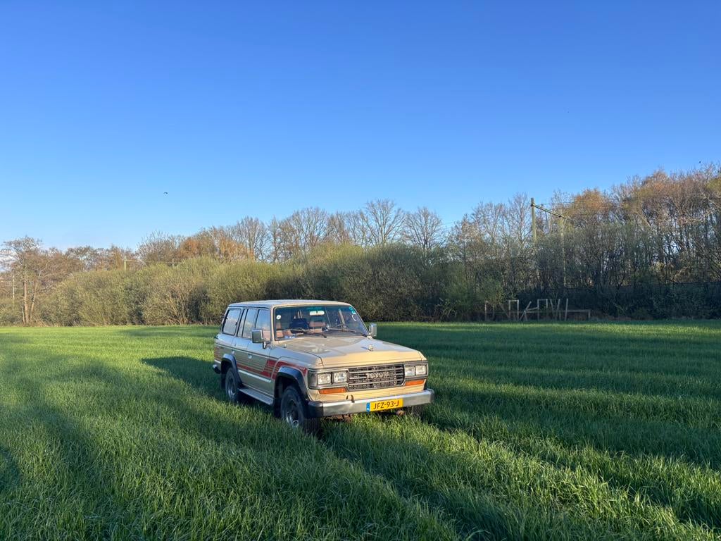Toyota Landcruiser FJ62 1985, Auto's, Toyota, Stof, Bruin, Bruin, Handgeschakeld
