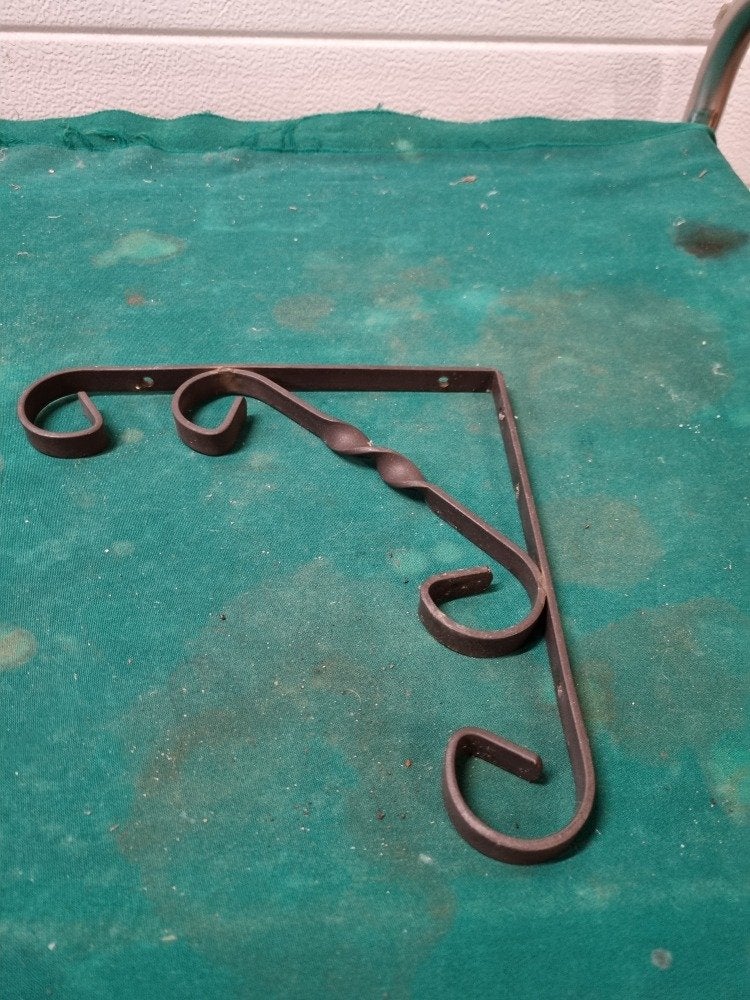 muurhaak metaal met gaten, Ophalen of Verzenden, 'T Olde Gre-j, Info@toldegrej.nl, Endepoelstraat 20f Didam