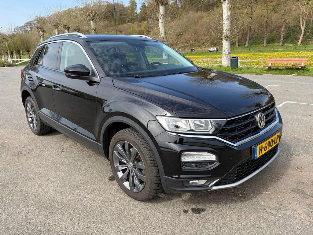 Volkswagen T-Roc 1.5 TSI 150pk 2020 Zwart, 1498 cc, 4 cilinders, Zwart, Origineel Nederlands