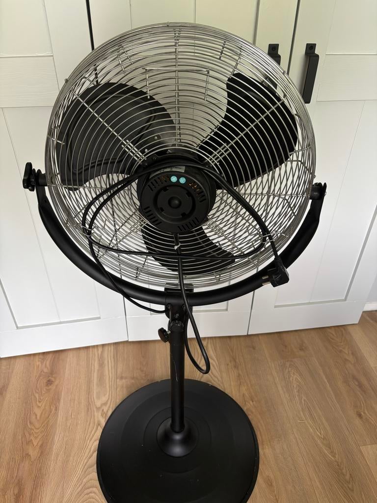 Inventum Industriële Ventilator - Krachtig & Robuust, Witgoed en Apparatuur, Ventilatoren, Ophalen of Verzenden, Gebruikt, Vloerventilator