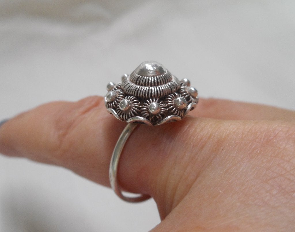 Prachtige zilveren Zeeuwse knop ring maat 19.25 nr.1189, Verzenden, Zilver, Ring