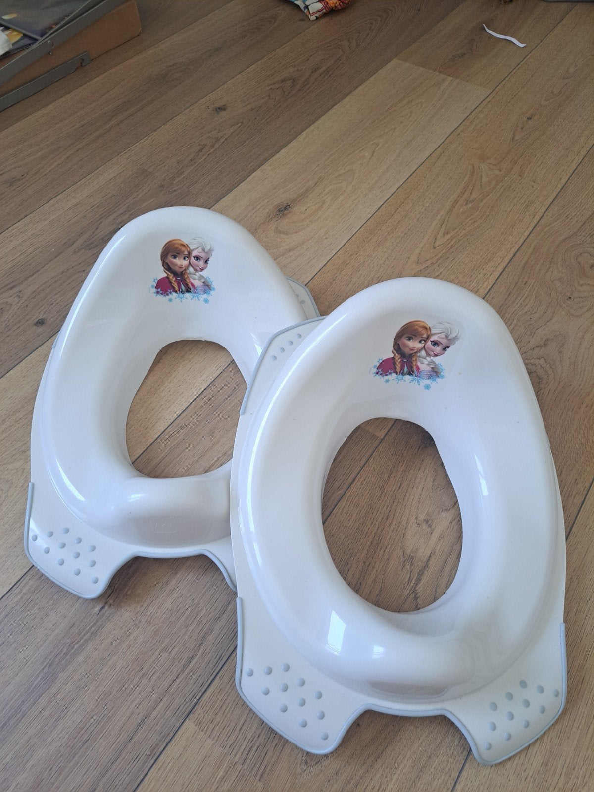 Set van 2 Frozen wc-brilverkleiners voor kinderen, Ophalen of Verzenden, Gebruikt
