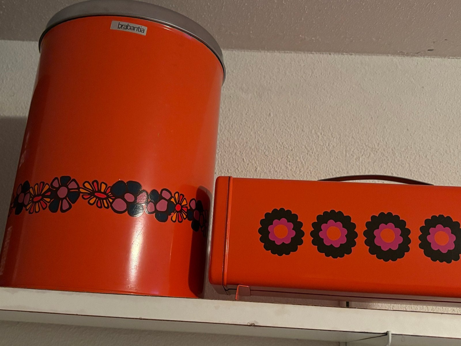 Vintage Brabantia peperkoek trommel en voorraadbus oranje, 50 – 75, Minder dan 50 cm, Gebruikt, 50 tot 100 cm