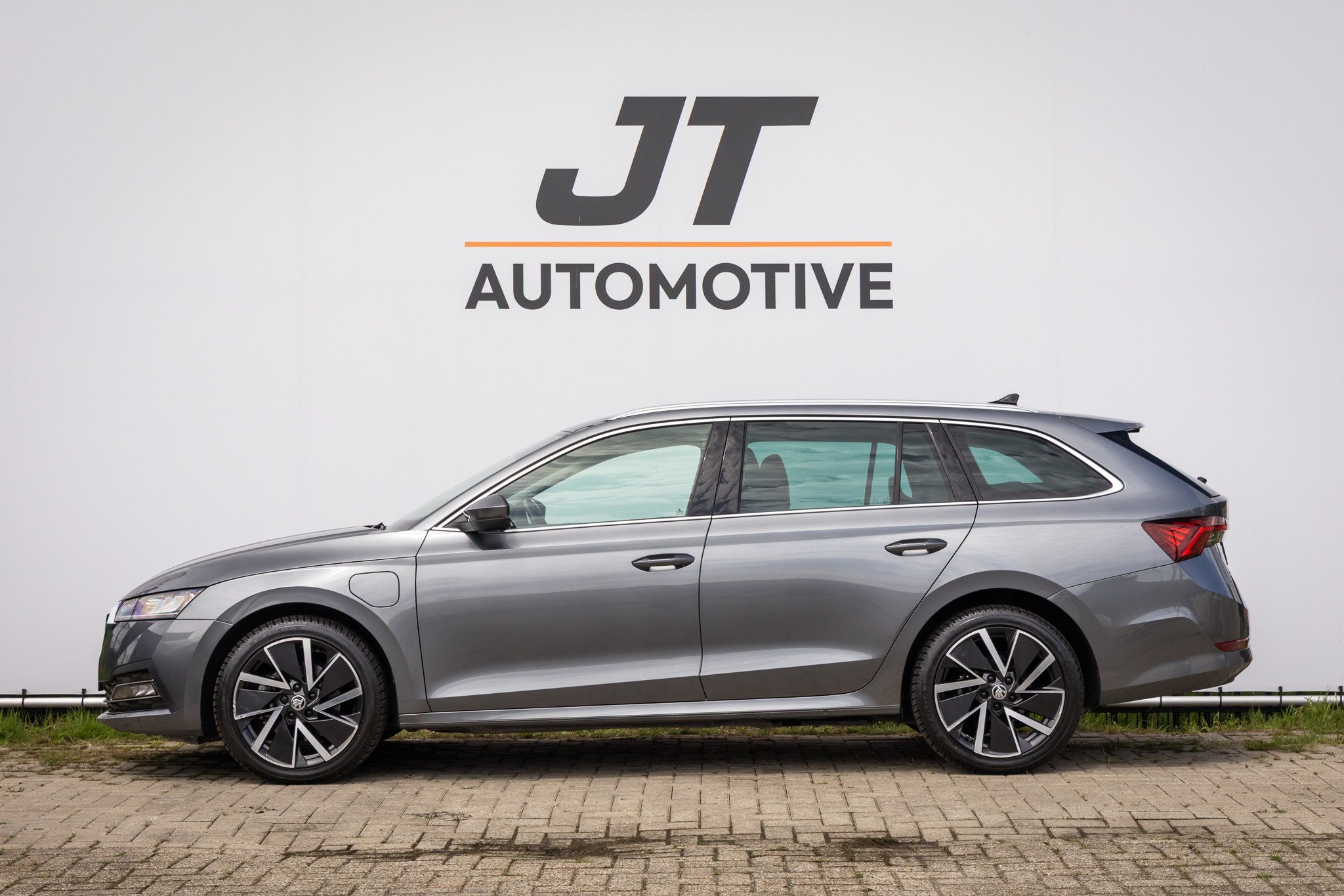 Skoda Octavia 1.4 TSI iV BnsEd hyb stoelverwarming stuurverw, Gebruikt, Euro 6, 4 cilinders, Hybride Elektrisch/Benzine