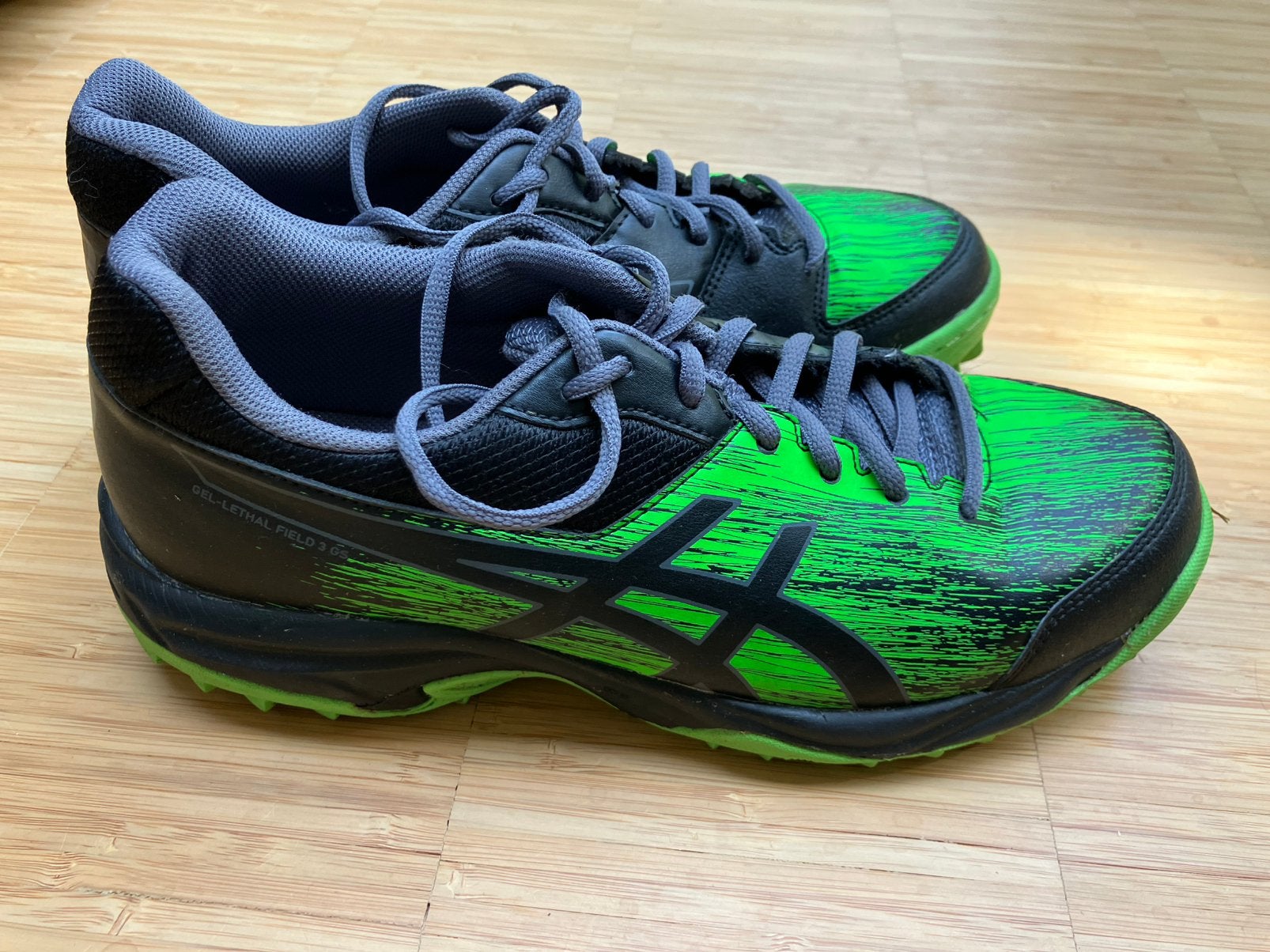 Asics hockeyschoenen veld z.g.a.n. maat 40, Ophalen of Verzenden, Zo goed als nieuw, Schoenen