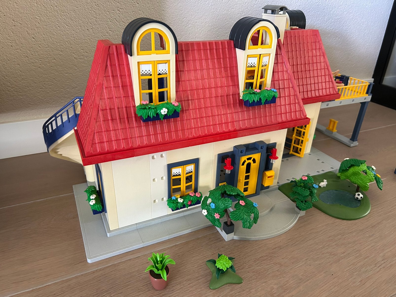 Groot huis van Playmobil met accessoires, Ophalen, Gebruikt
