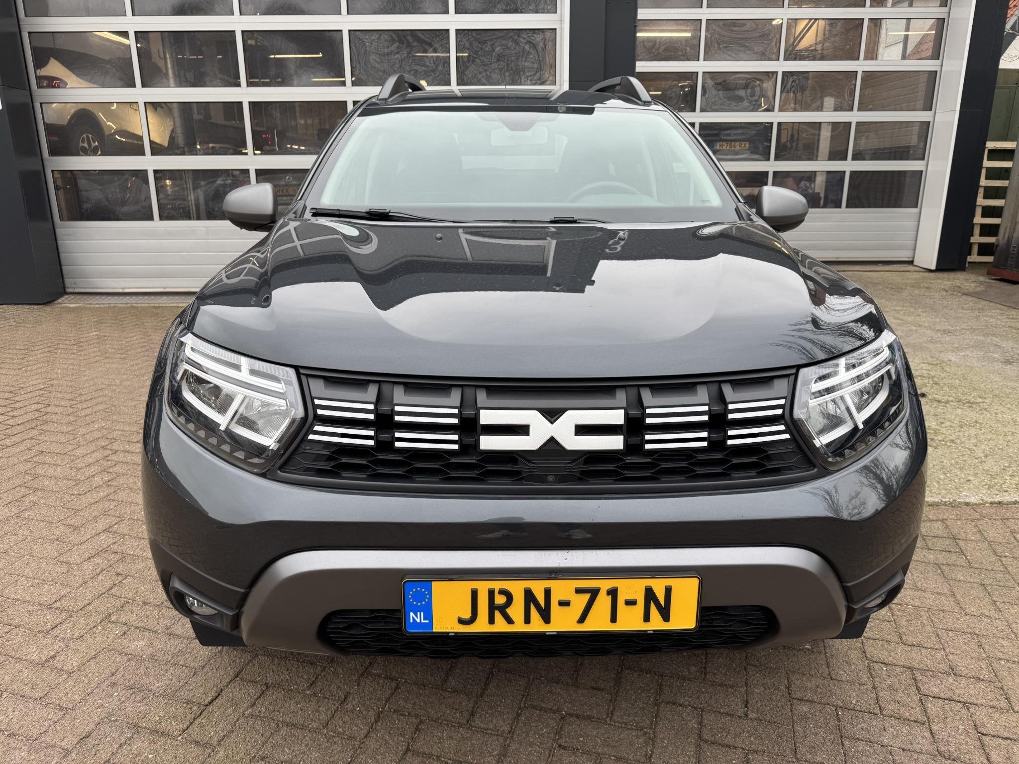 Dacia Duster 1.3 TCe 150 Journey+Pack Easy+360 Camera!, Auto's, Stof, Gebruikt, Euro 6, 4 cilinders