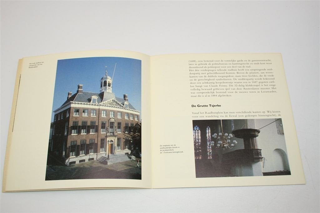 Leeuwarden — Gids Stad & Bezienswaardigheden 1994 Zeldzaam, Boeken, Ophalen of Verzenden, Gelezen
