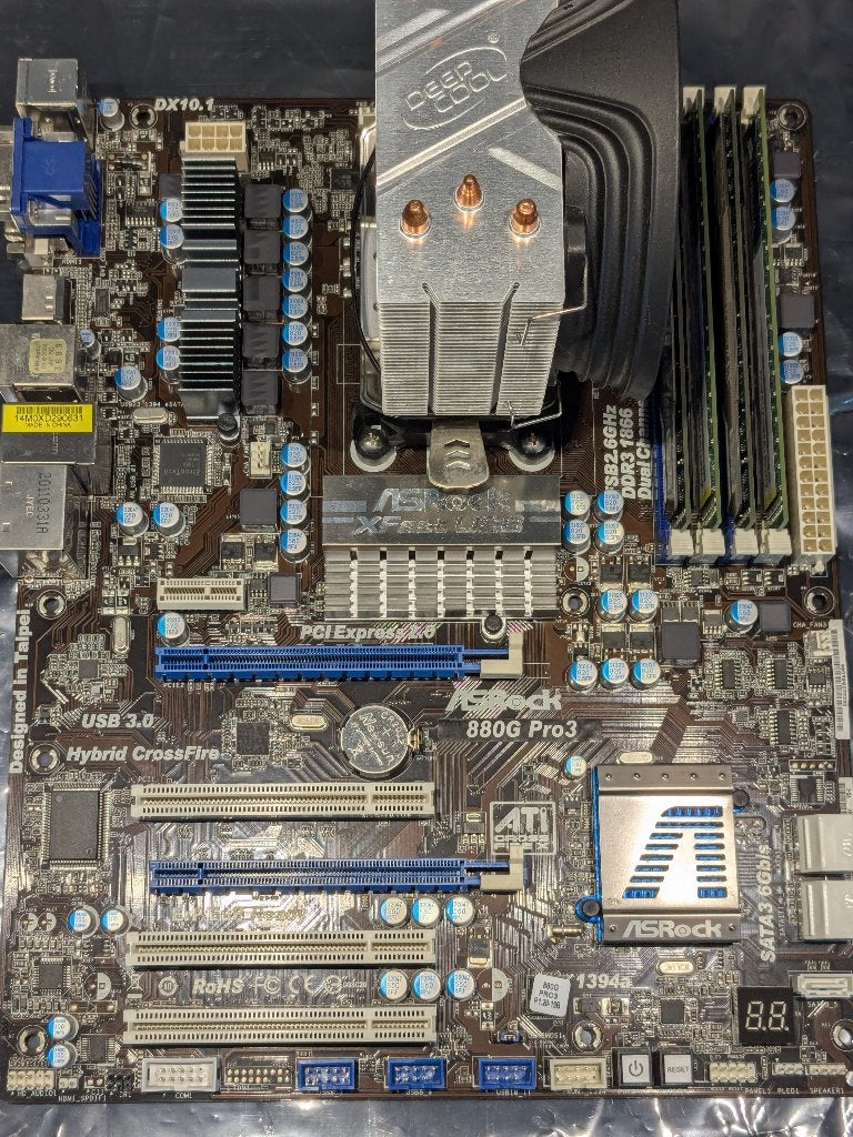 Set: ASRock AM3+ | AMD FX6300 6-Core CPU | 12GB RAM + koeler, Computers en Software, Moederborden, Gebruikt, AMD, DDR3, Ophalen of Verzenden