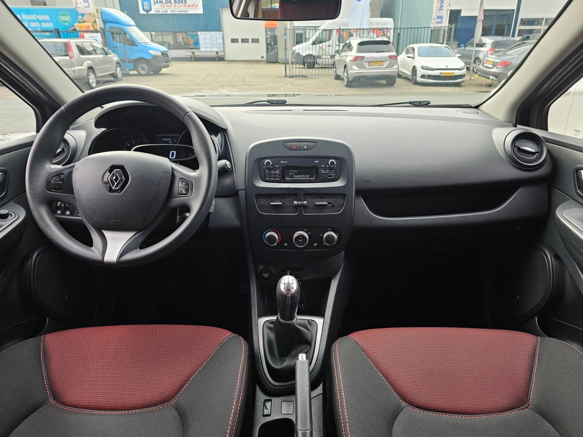 Renault Clio 1.2 Collection|Cruise|Airco|Bluetooth|Keyless, Voorwielaandrijving, Stof, Gebruikt, Met garantie (alle)