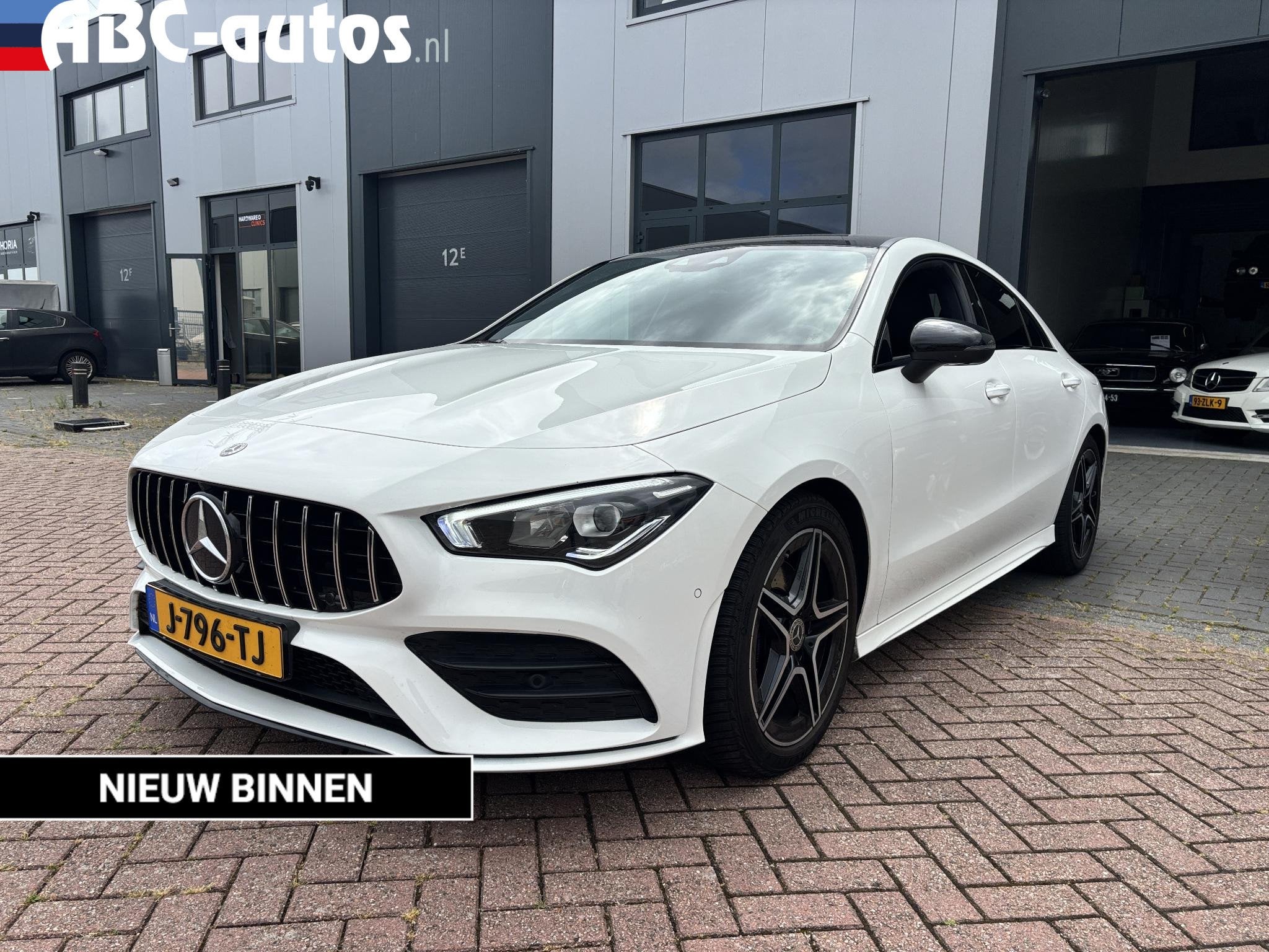 Mercedes-Benz CLA-klasse 220 4MATIC AMG Premium, Auto's, Automaat, CLA, 1445 kg, Wit