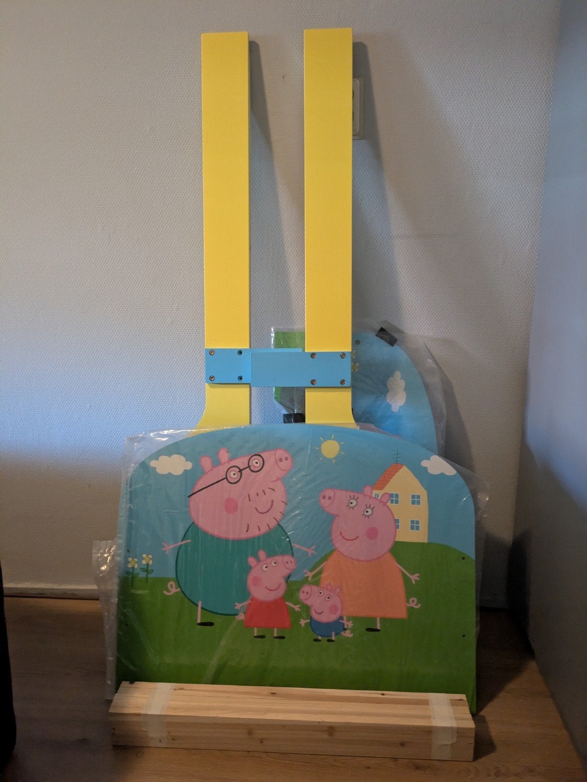 Peppa Pig Kinderbed - Zo goed als nieuw, Huis en Inrichting, Slaapkamer | Bedden, Ophalen