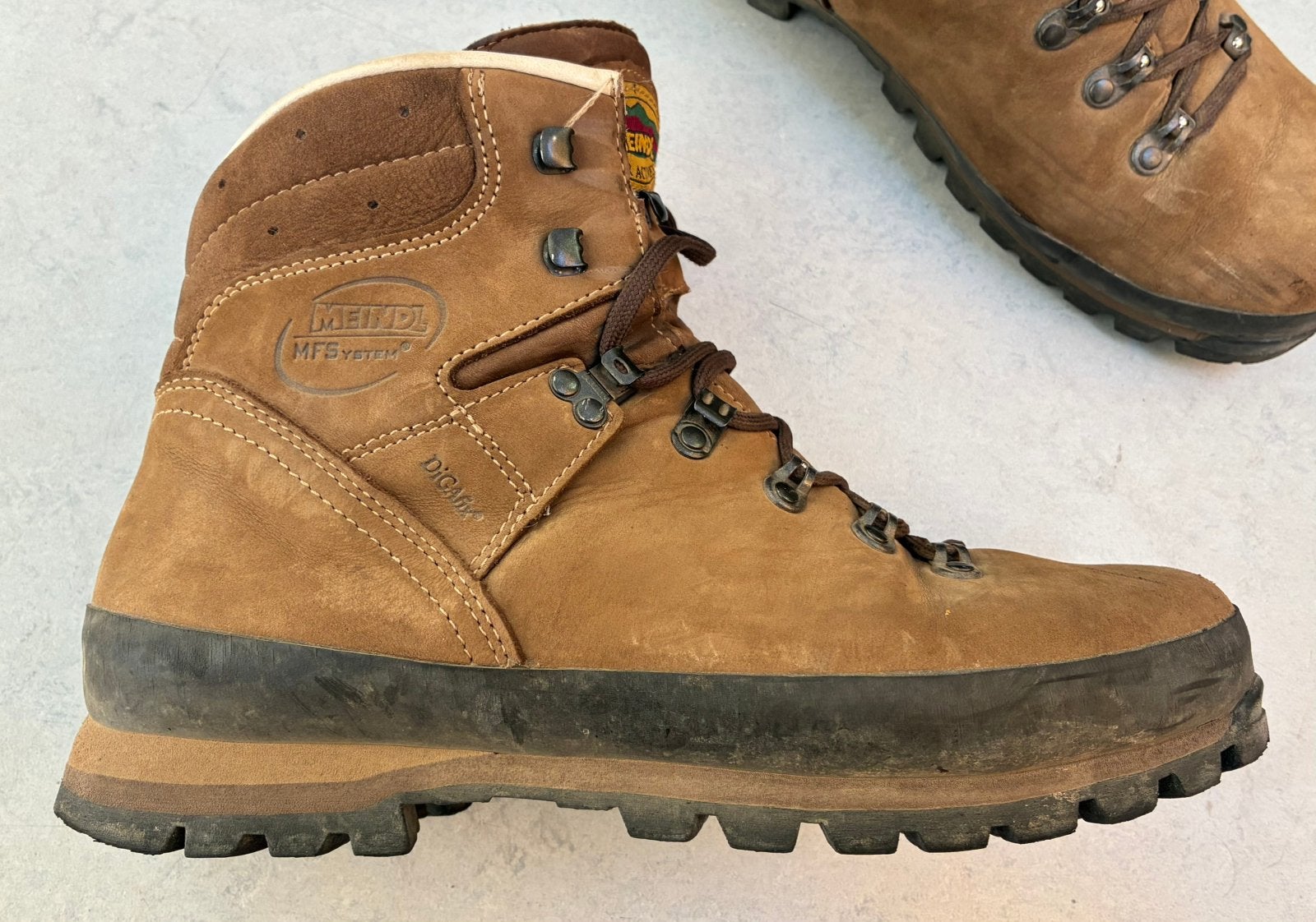 Meindl Borneo cat.2 bergschoenen maat 44,5, Ophalen of Verzenden, Zo goed als nieuw, Schoenen