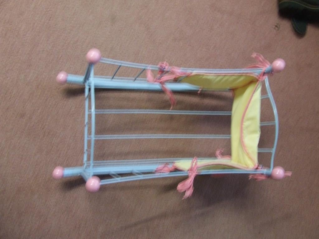Zapf Chou Chou metalen poppenbed zeer net, Kinderen en Baby's, Speelgoed | Poppen, Ophalen, Zo goed als nieuw, Overige typen