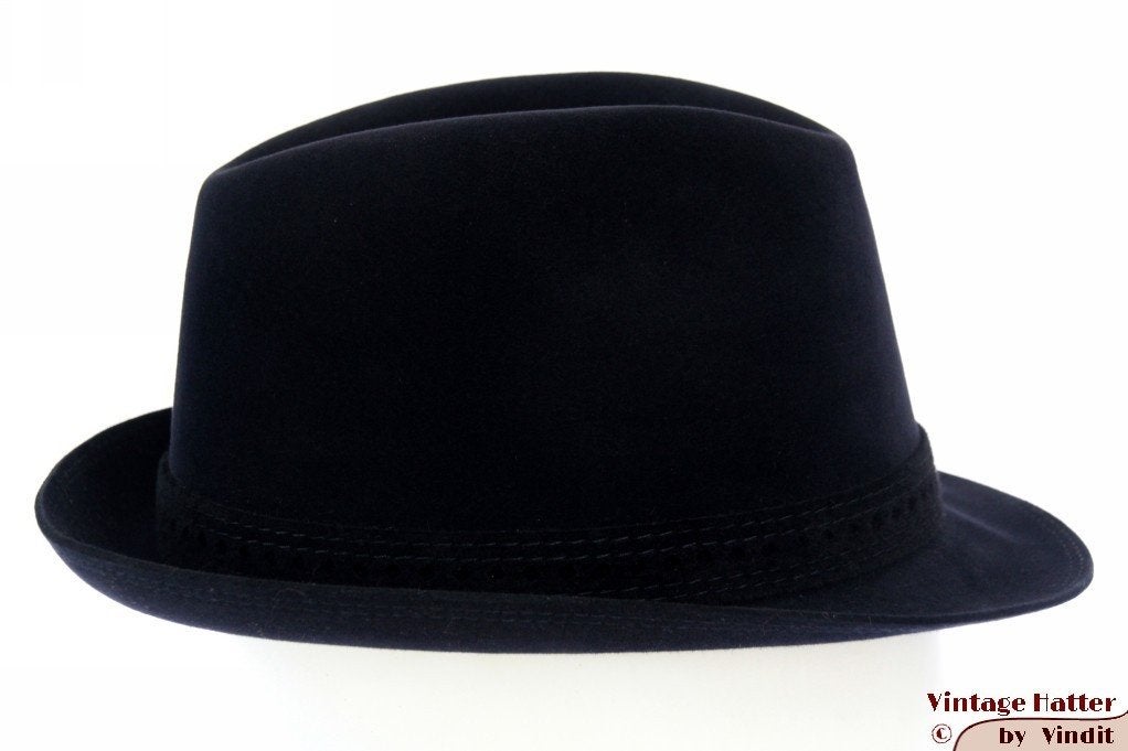 Vintage Gleufhoed Wegener donker blauw velour 57, Wegener, Hoed, Ophalen of Verzenden, 57 cm (M, 7⅛ inch) of minder