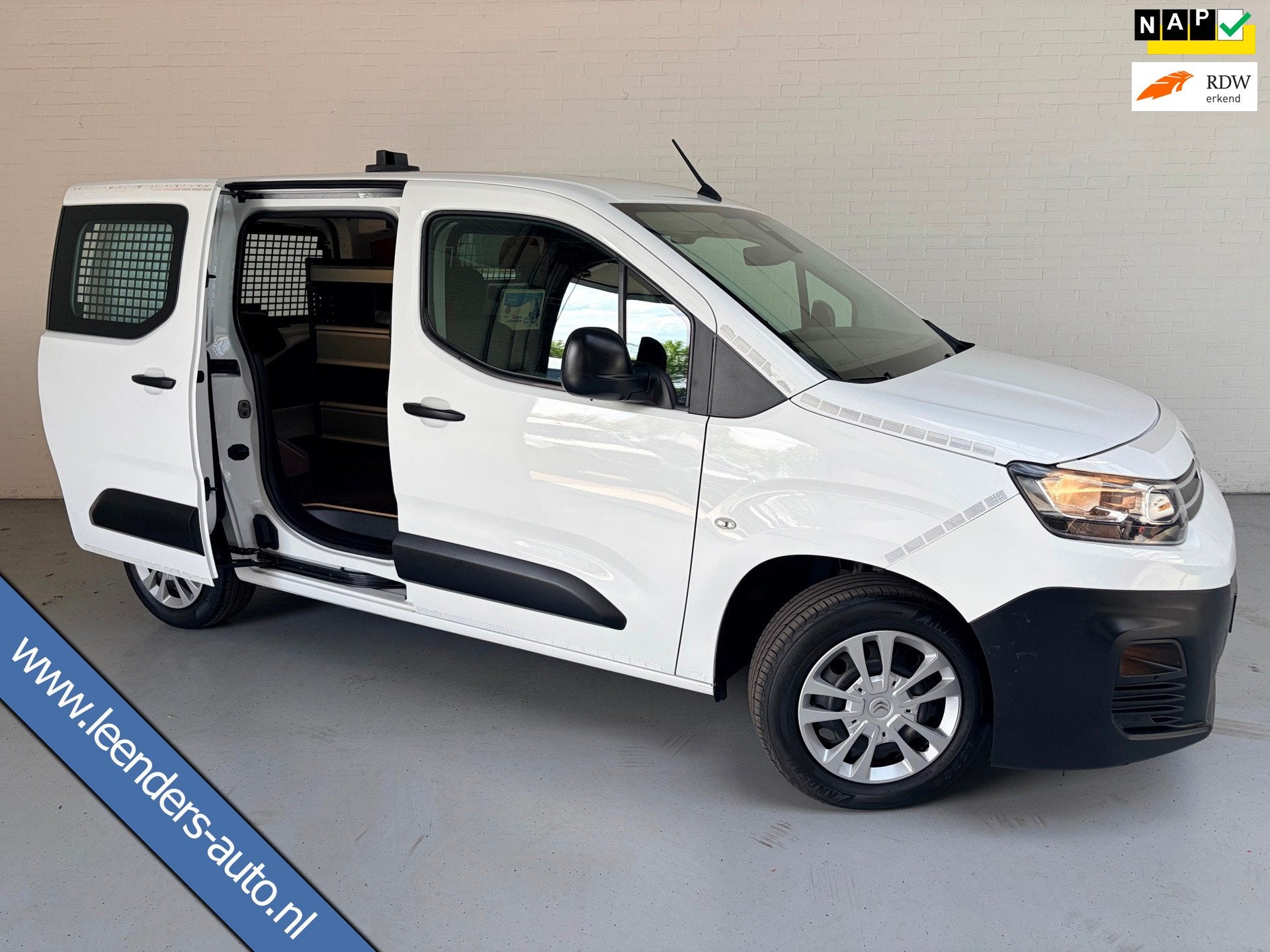 Citroen Berlingo Servicewagen automaat 1.5 BlueHDI 130pk L1H, Auto's, Dealer onderhouden, Stof, Gebruikt, 4 cilinders