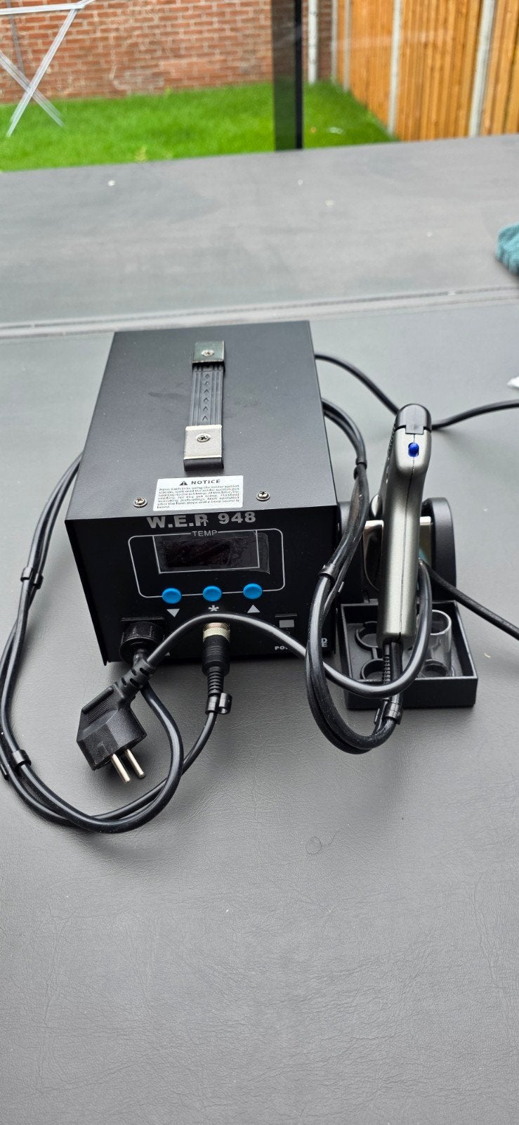 W.E.R 948 Soldeerstation met accessoires, Verzenden, Gebruikt