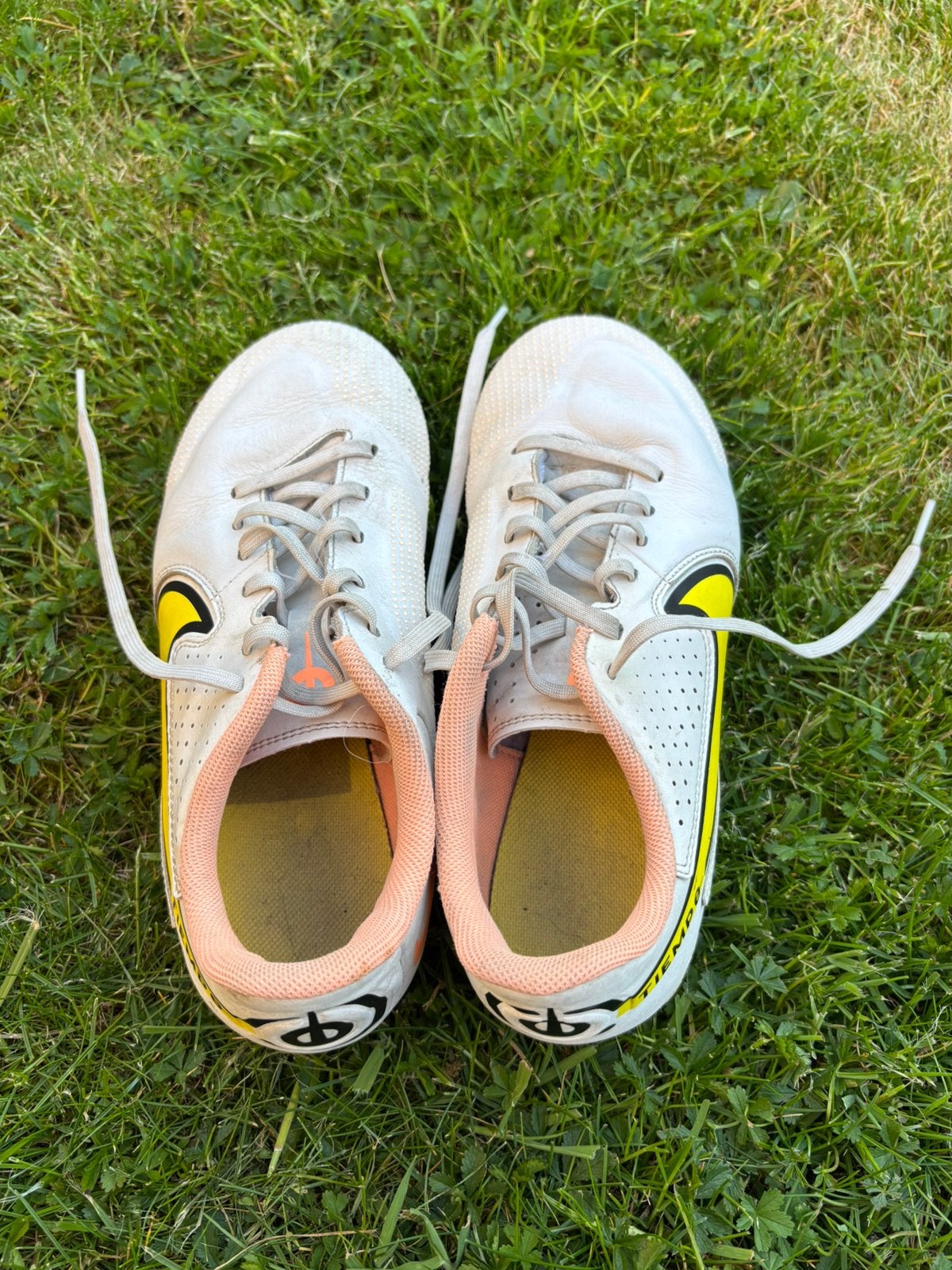 Nike Tiempo voetbalschoenen maat 38,5, Ophalen of Verzenden, Gebruikt, Schoenen