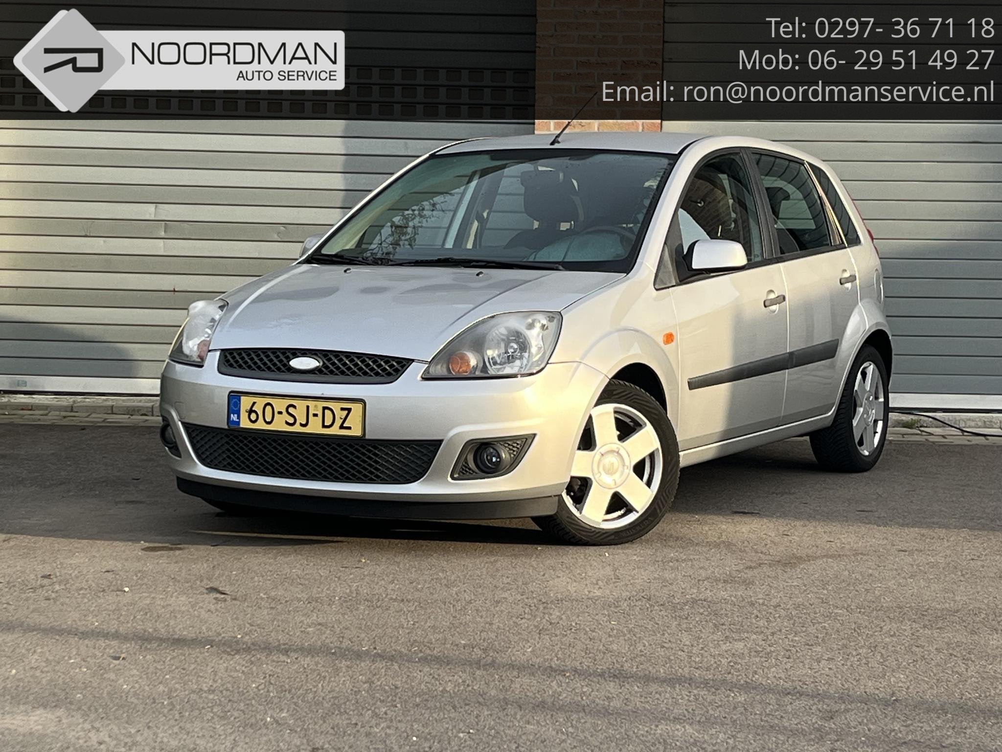 Ford Fiesta 1.3-8V Futura bijna nieuwstaat, Auto's, 1299 cc, Stof, 4 cilinders, Origineel Nederlands