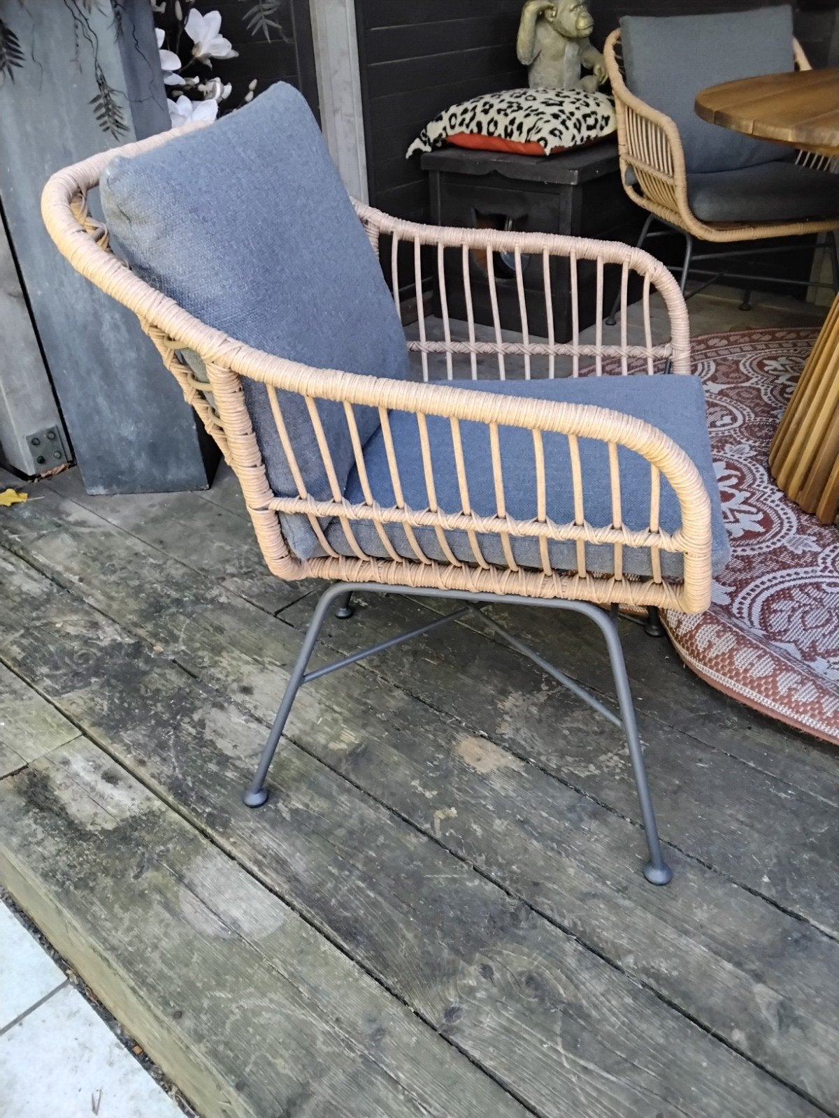 4 beige eettuintafelstoelen met antraciete kussens., Ophalen, Zo goed als nieuw, Kunststof