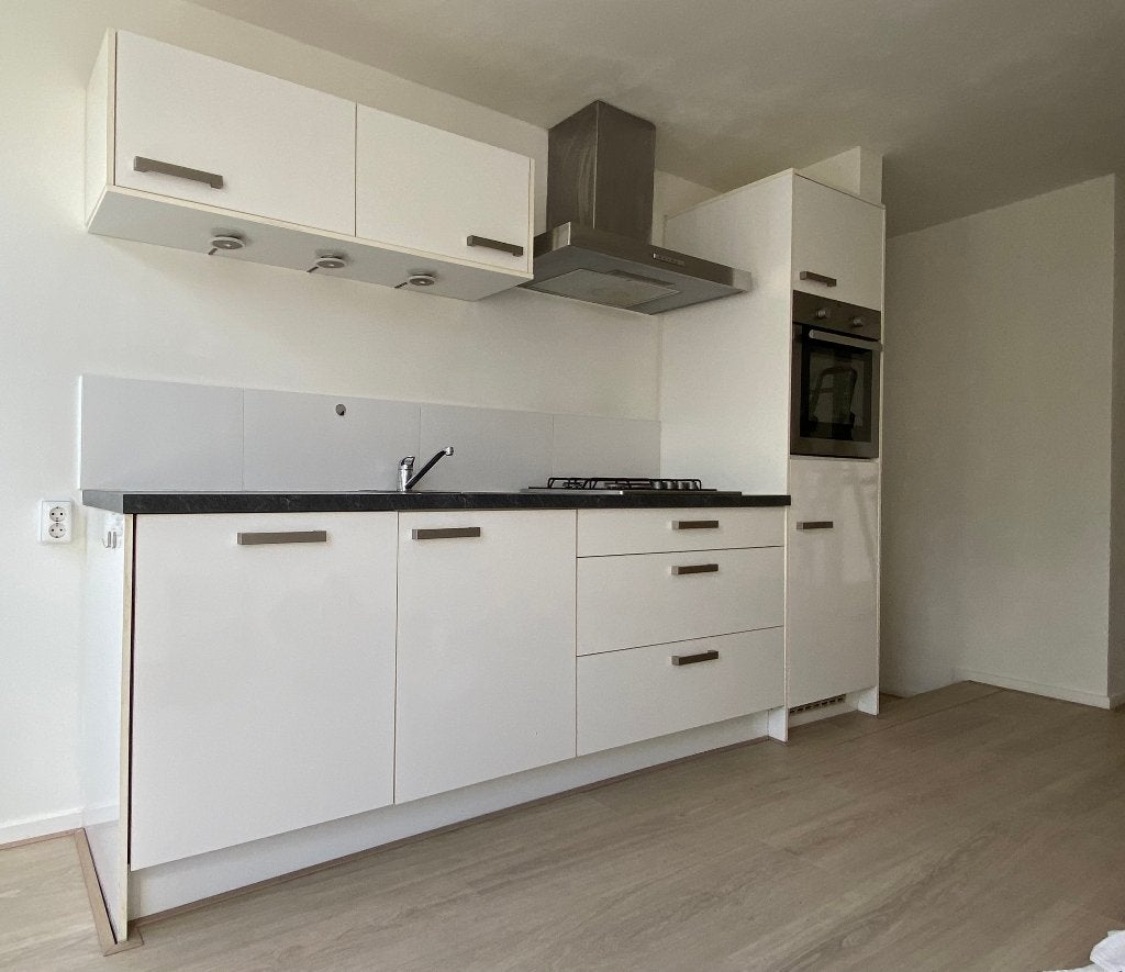 Keuken met apparatuur compleet., Ophalen, Gebruikt, Wit, Enkelwandige keuken