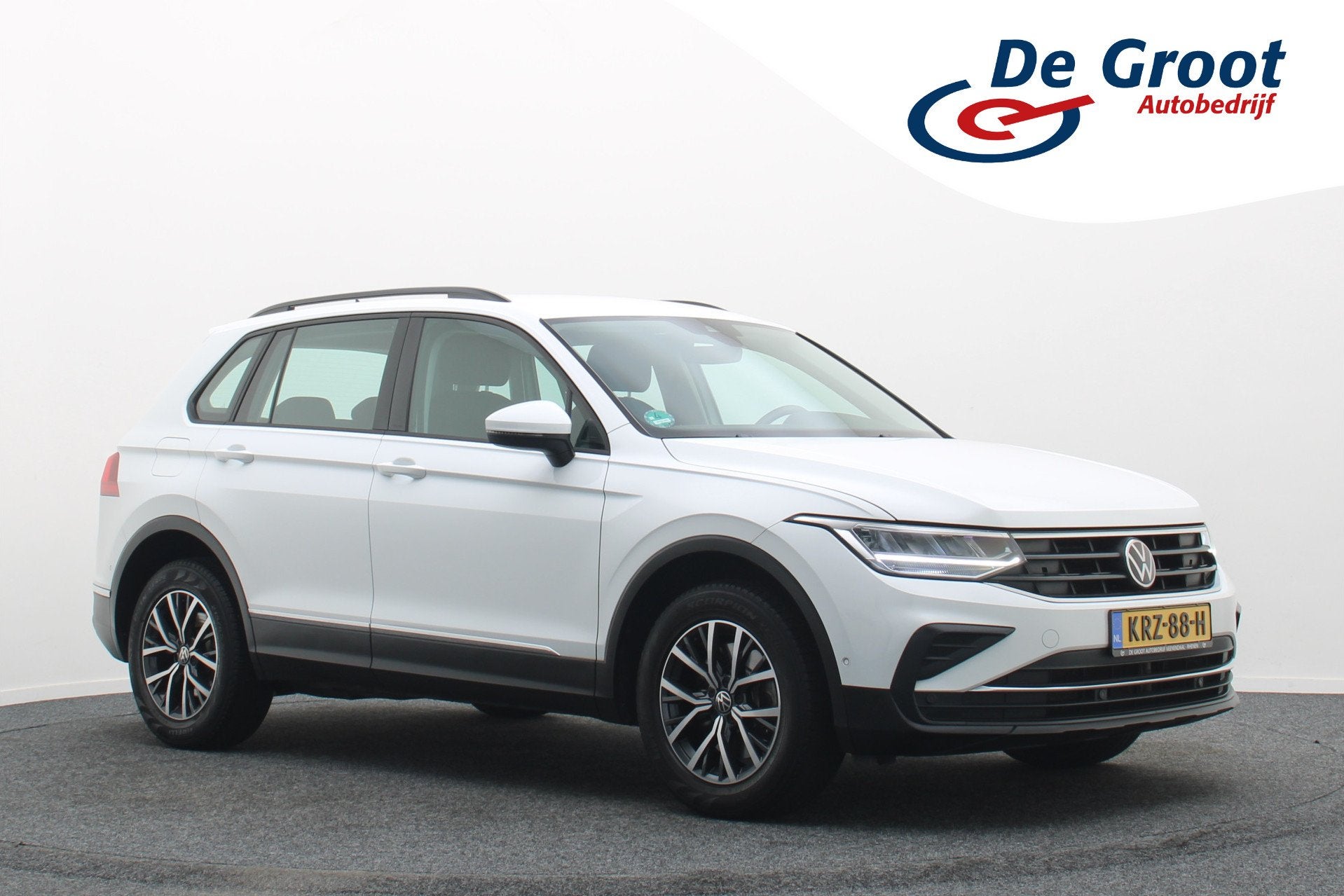Volkswagen Tiguan 1.4 TSI DSG Plug-in Hybrid Life Virtual Co, 1716 kg, 4 cilinders, Alcantara, Wit