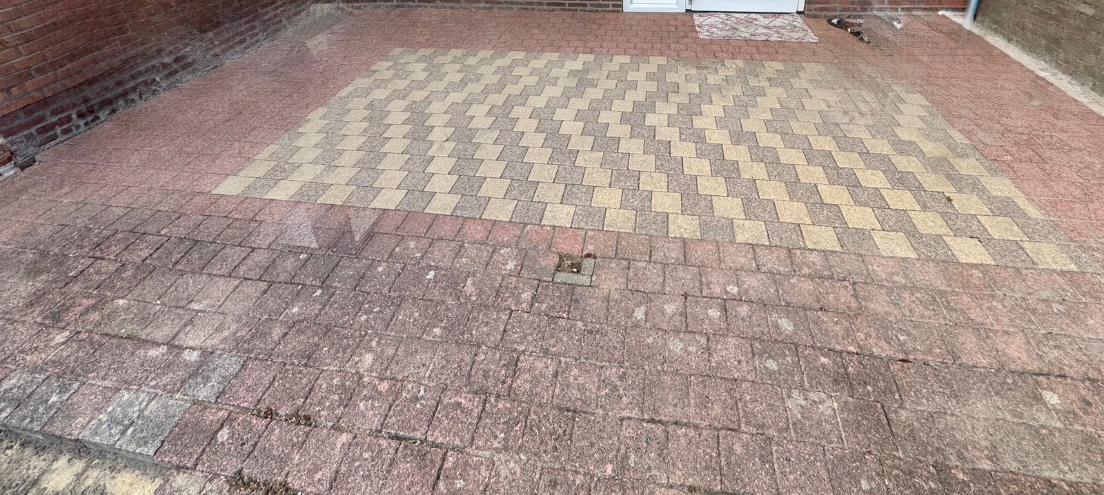 Tegels kleuren zijn grijs roze en lichtgeel, Tuin en Terras, Grind, Keien en Split, Overige materialen, Gebruikt, Ophalen of Verzenden