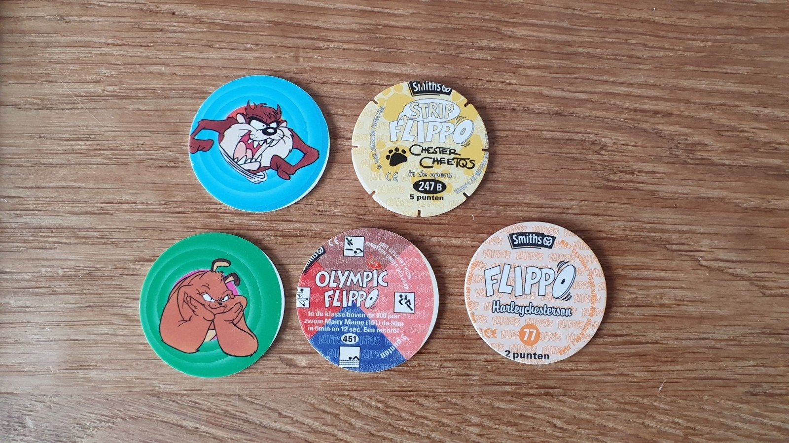 Licht scheef gedrukte flippo's misprint 70 74 77 247B 451 Sm, Verzenden, Looney Tunes, Losse flippo's