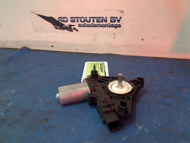 Motor Raammechaniek Rechts Achter Volvo V40 (MV) 968740101, Gebruikt, Siegburger Straße 229, Köln 50679, , Duitsland, Info@volvocars.com