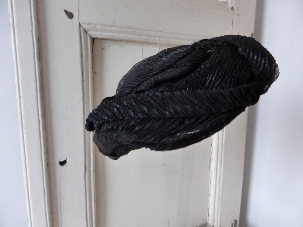 Antiek kaphoedje plisse / klederdracht hoedje / rouwhoedje, Ophalen of Verzenden