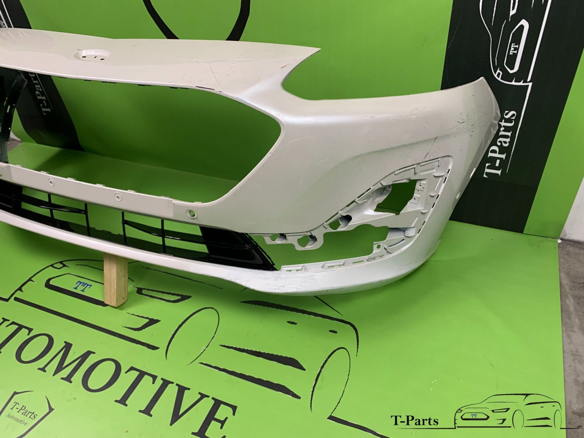 Ford kuga facelift voorbumper 20+ bumper, Gebruikt, Info@ford.com, Ophalen of Verzenden, Ford