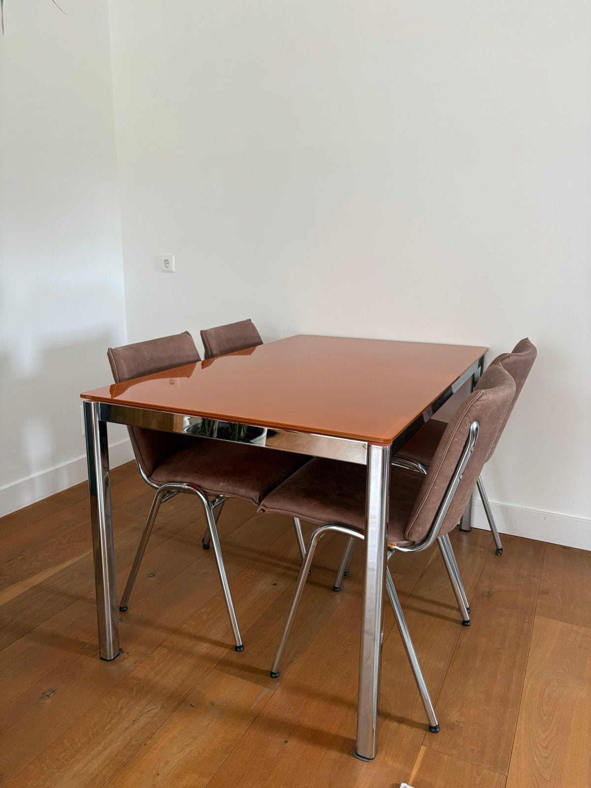 Calligaris tafel en J2U stoelen, Ophalen, 100 tot 150 cm, 50 tot 100 cm, Vijf personen of meer