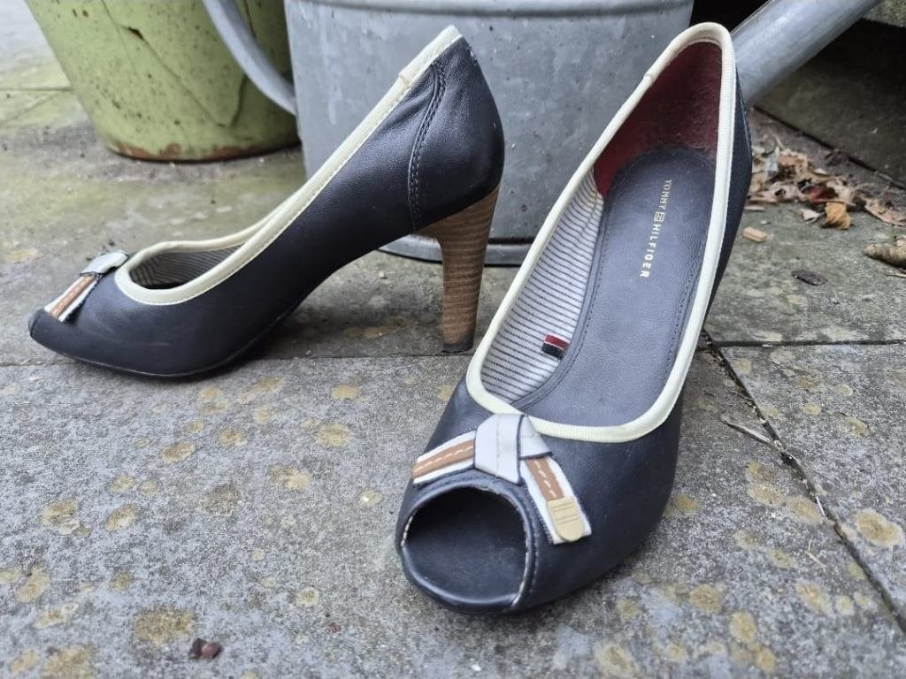 Tommy Hilfiger peeptoe maat 39, Pumps, Zo goed als nieuw, Tommy Hilfiger, Verzenden