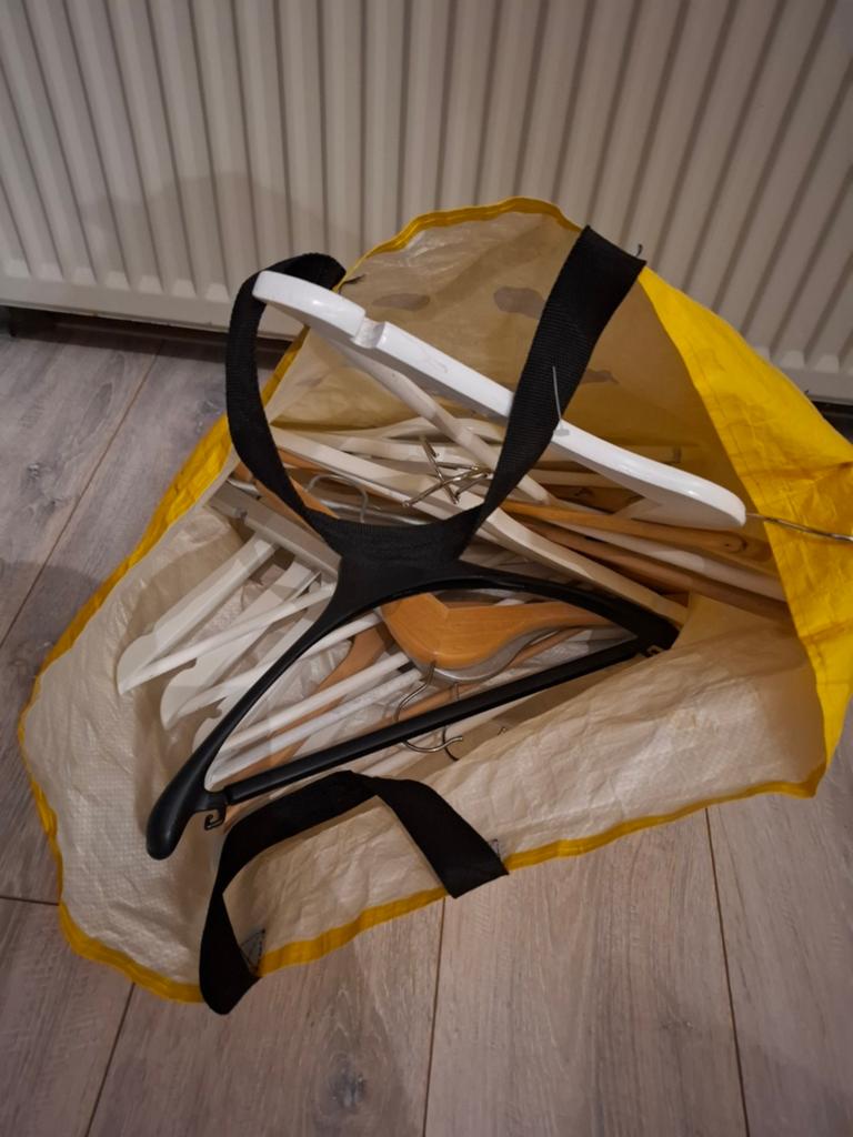 Gratis kledinghangers, Ophalen, Kunststof