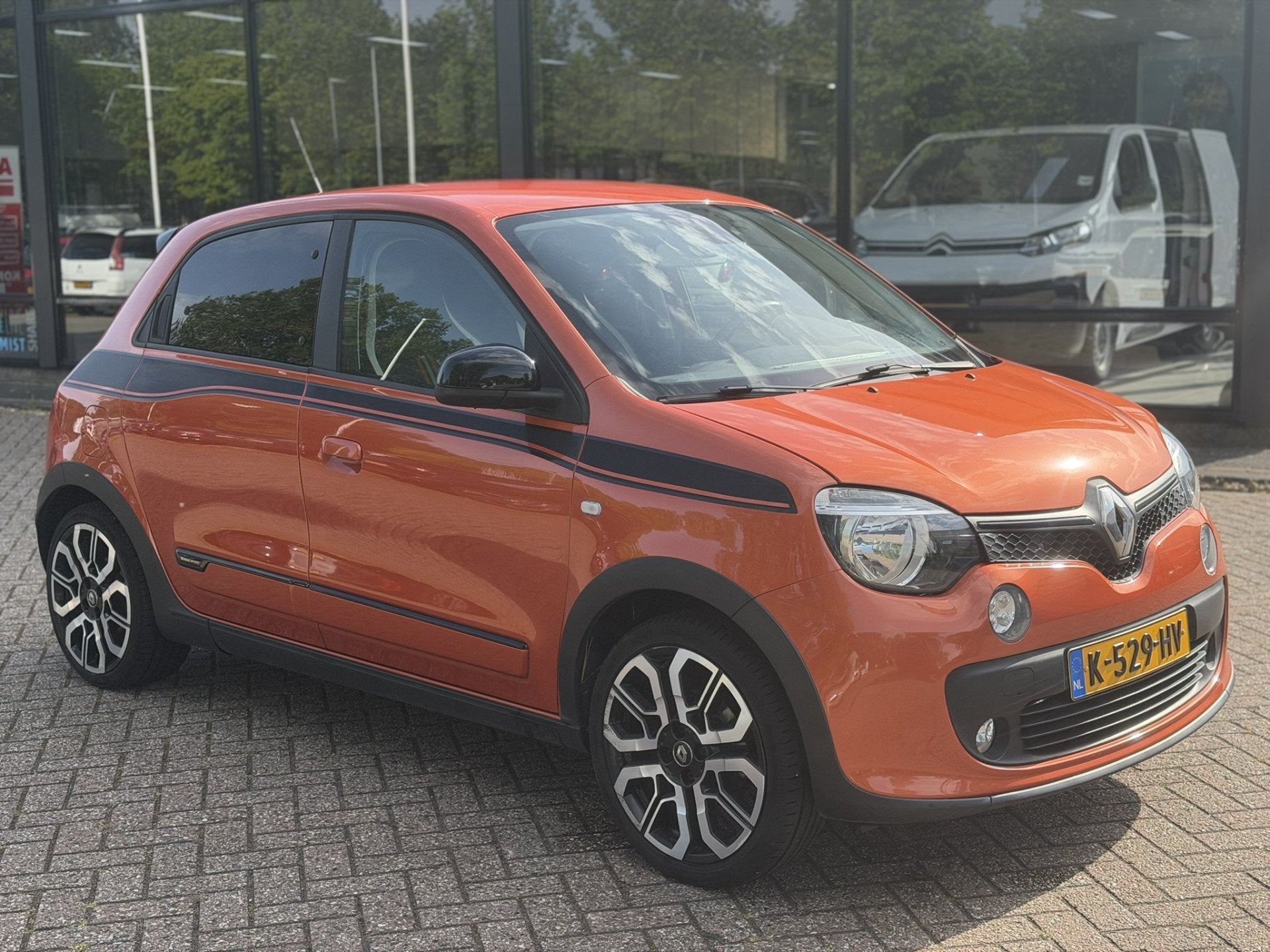 Renault Twingo 110PK-GT-AUTOMAAT-47DKM-CLIMA-CRUISE-BLUETOOT, Auto's, Renault, Automaat, 898 cc, Overige kleuren, 4 stoelen