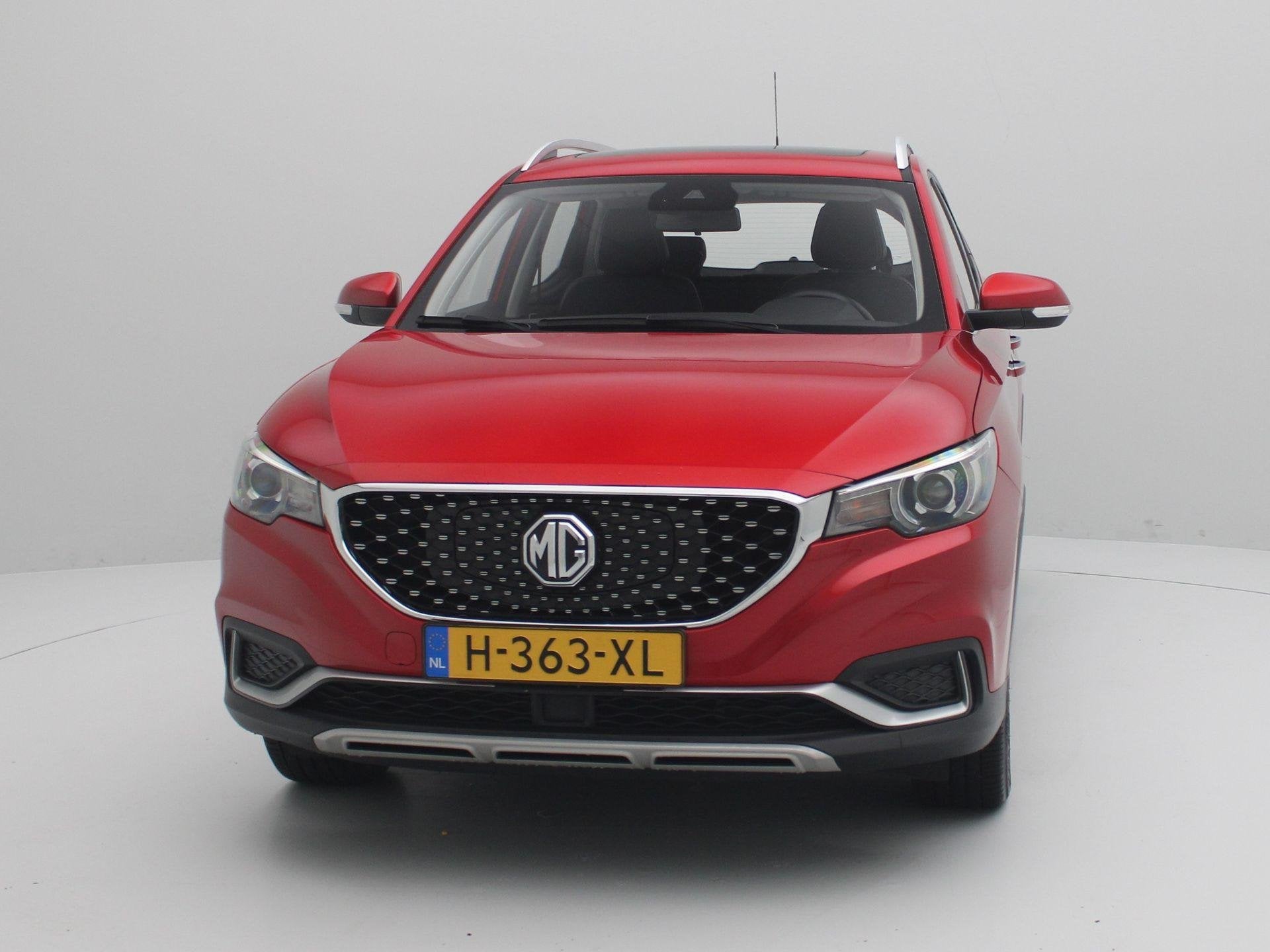 MG ZS EV Luxury 45 kWh | Navi | Panoramadak | Leder | Camera, Auto's, Gebruikt, 143 pk, ZS, 1507 kg