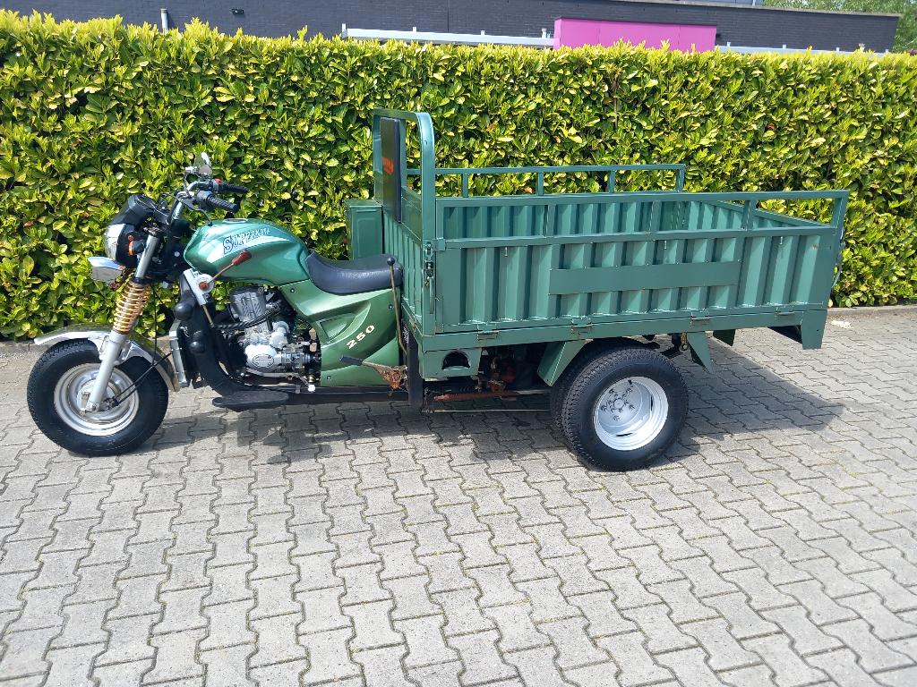 supernova bakmotorfiets dubbellucht hydraulisch achteruit, 1 cilinder, 250 cc