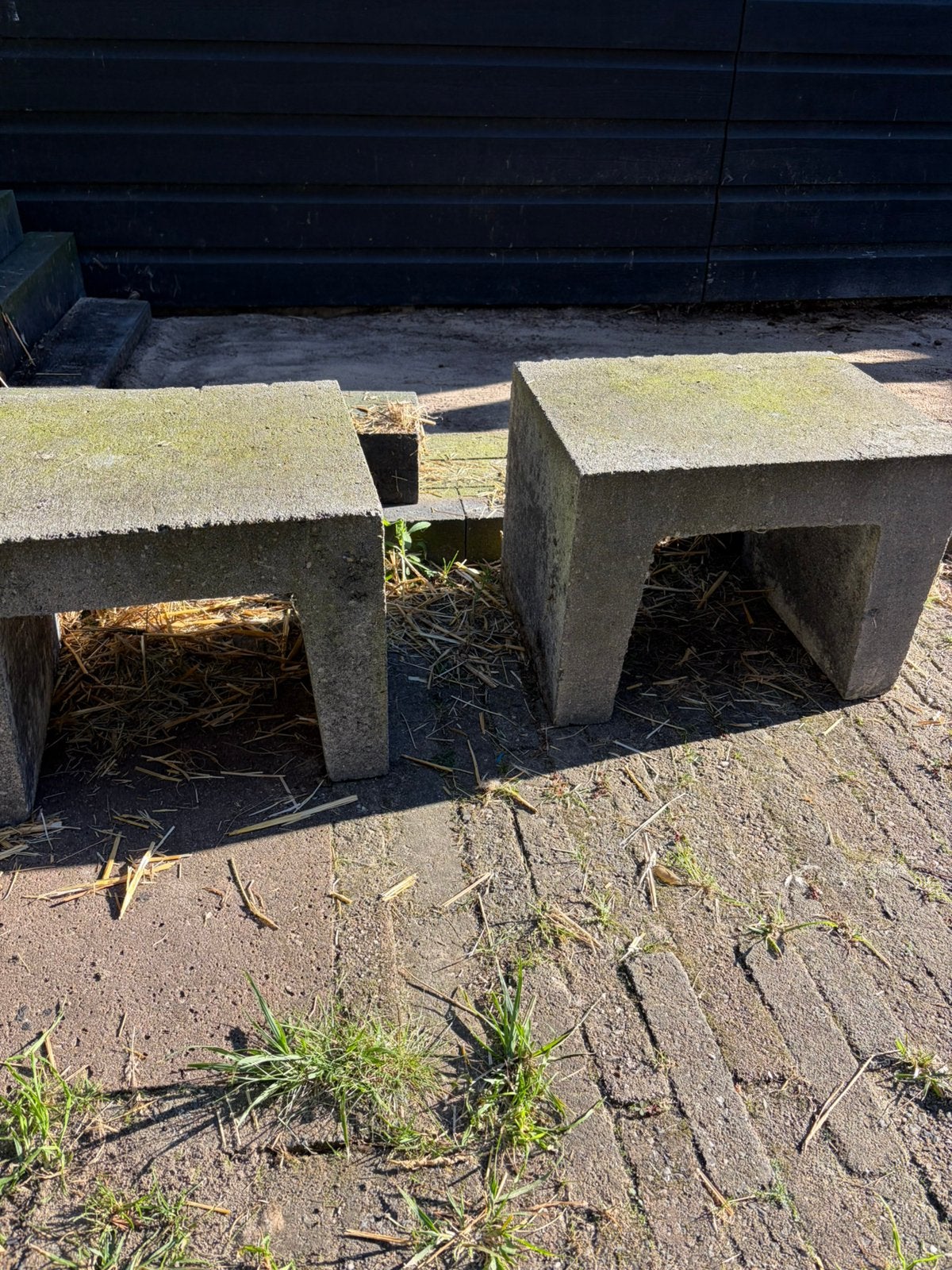 2 gratis betonblokken, Ophalen, Gebruikt