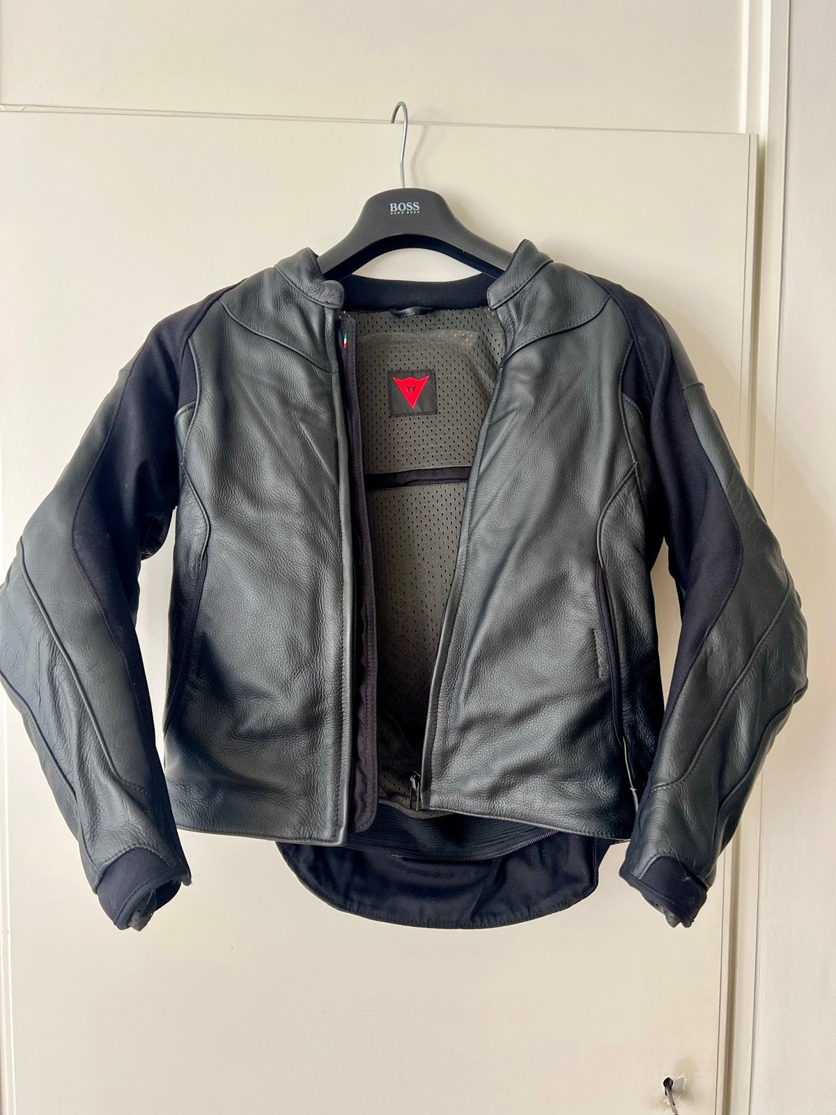 Ongedragen Dainese Fighter Jacket - Maat 48 motorjas, Ophalen, Nieuw zonder kaartje, Heren, Jas | leer