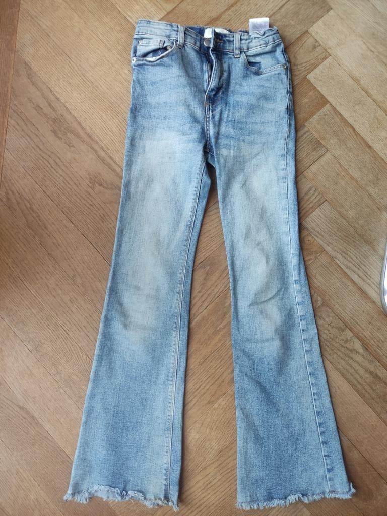 Flared spijkerbroek maat 152. meisje. Shoeby fashion, Ophalen of Verzenden, Gebruikt, Meisje, Broek