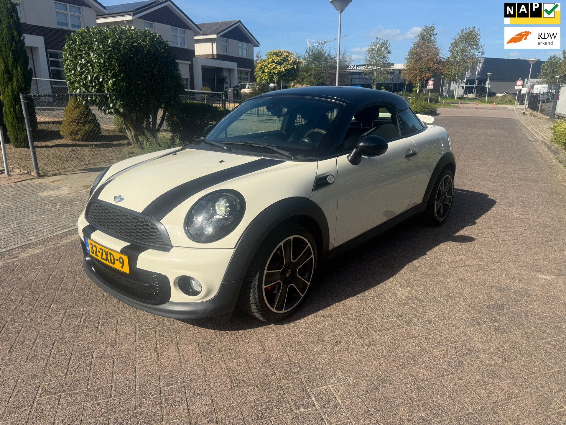 Mini Coupé 1.6 Cooper Chili *LEDER* NIEUWE APK*, Auto's, Voorwielaandrijving, Euro 5, Gebruikt, 4 cilinders