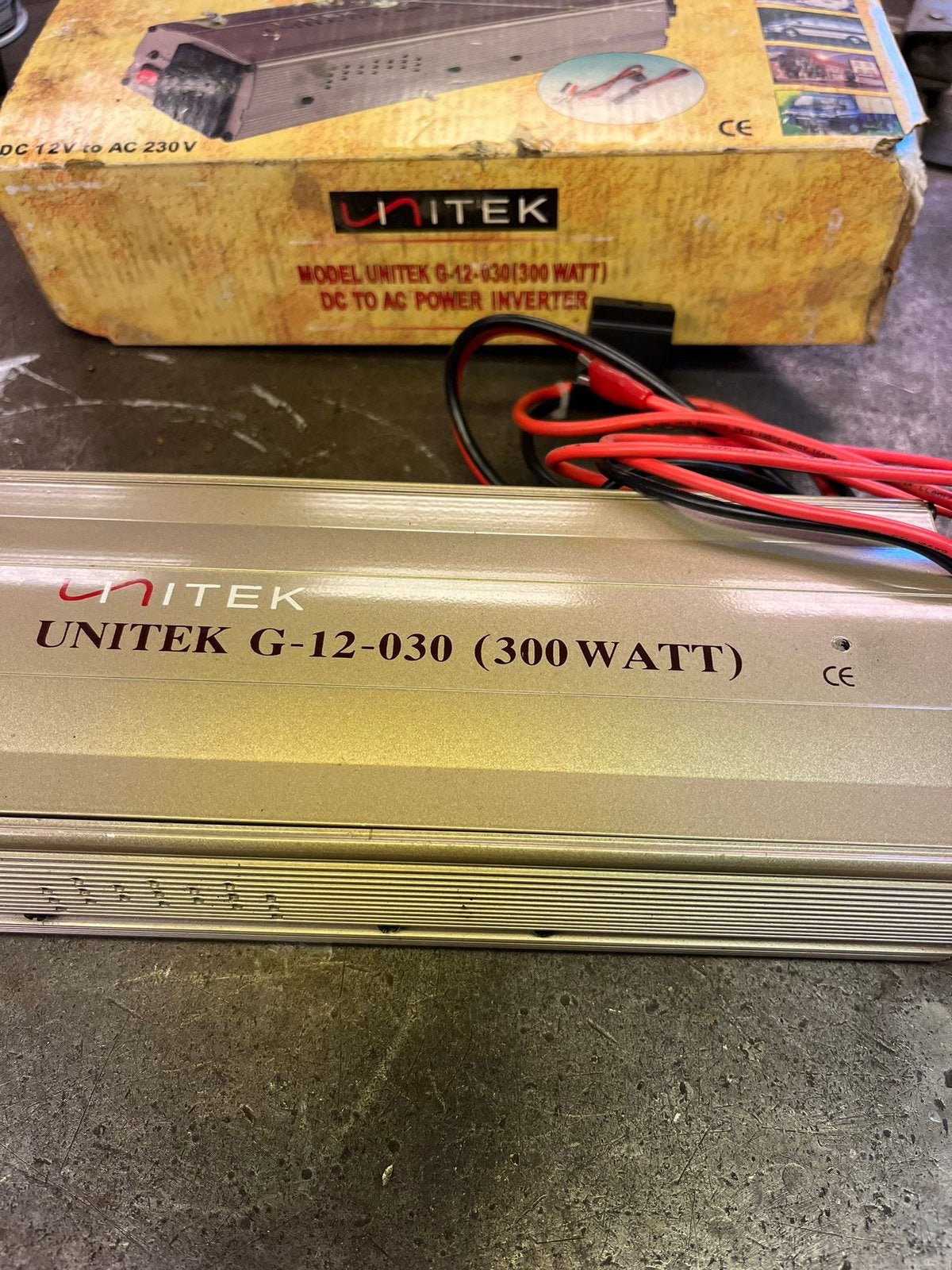 Omvormer 12 volt /300 watt, Nieuw