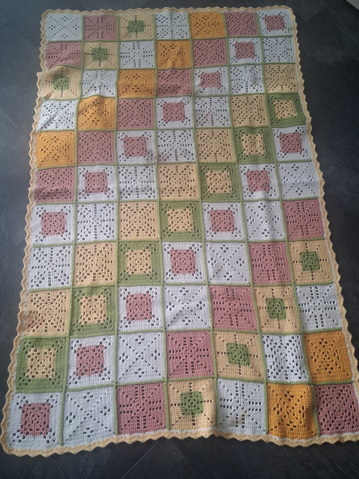 Handgemaakte Gehaakte Plaid - Granny Squares (1), Ophalen of Verzenden, Zo goed als nieuw, Plaid, Meerkleurig