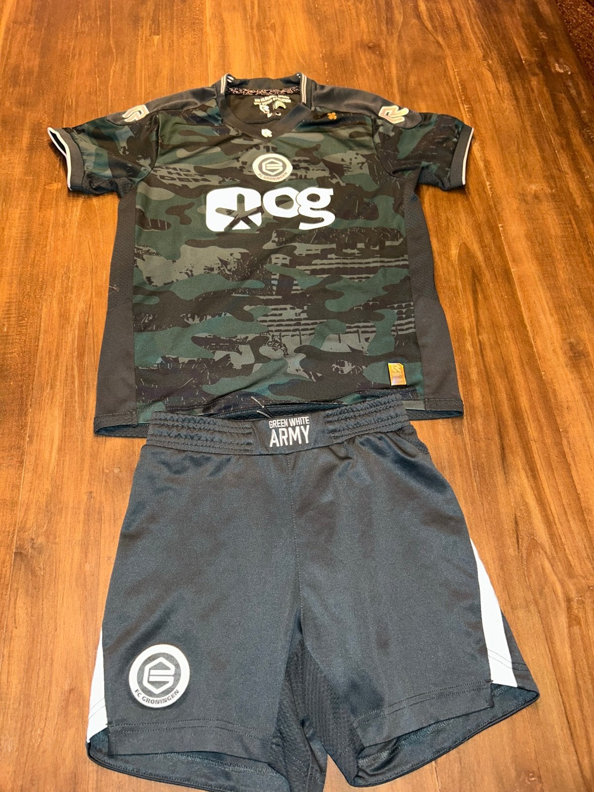 FC Groningen Tenue Maat 152, Ophalen of Verzenden, Zo goed als nieuw, Jongen, Setje